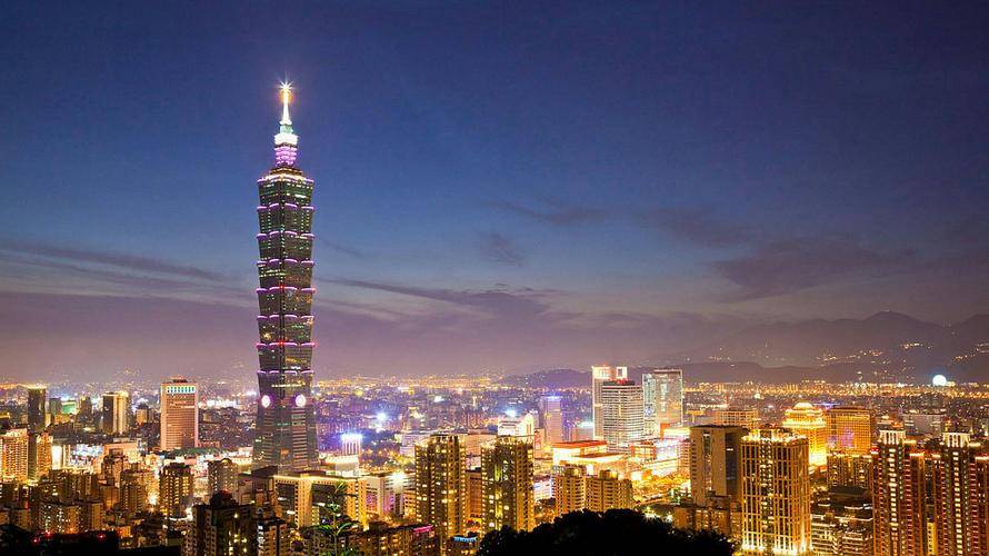 美舰在台海堵门？不到24小时，32架军机从天而降，解放军直接明牌