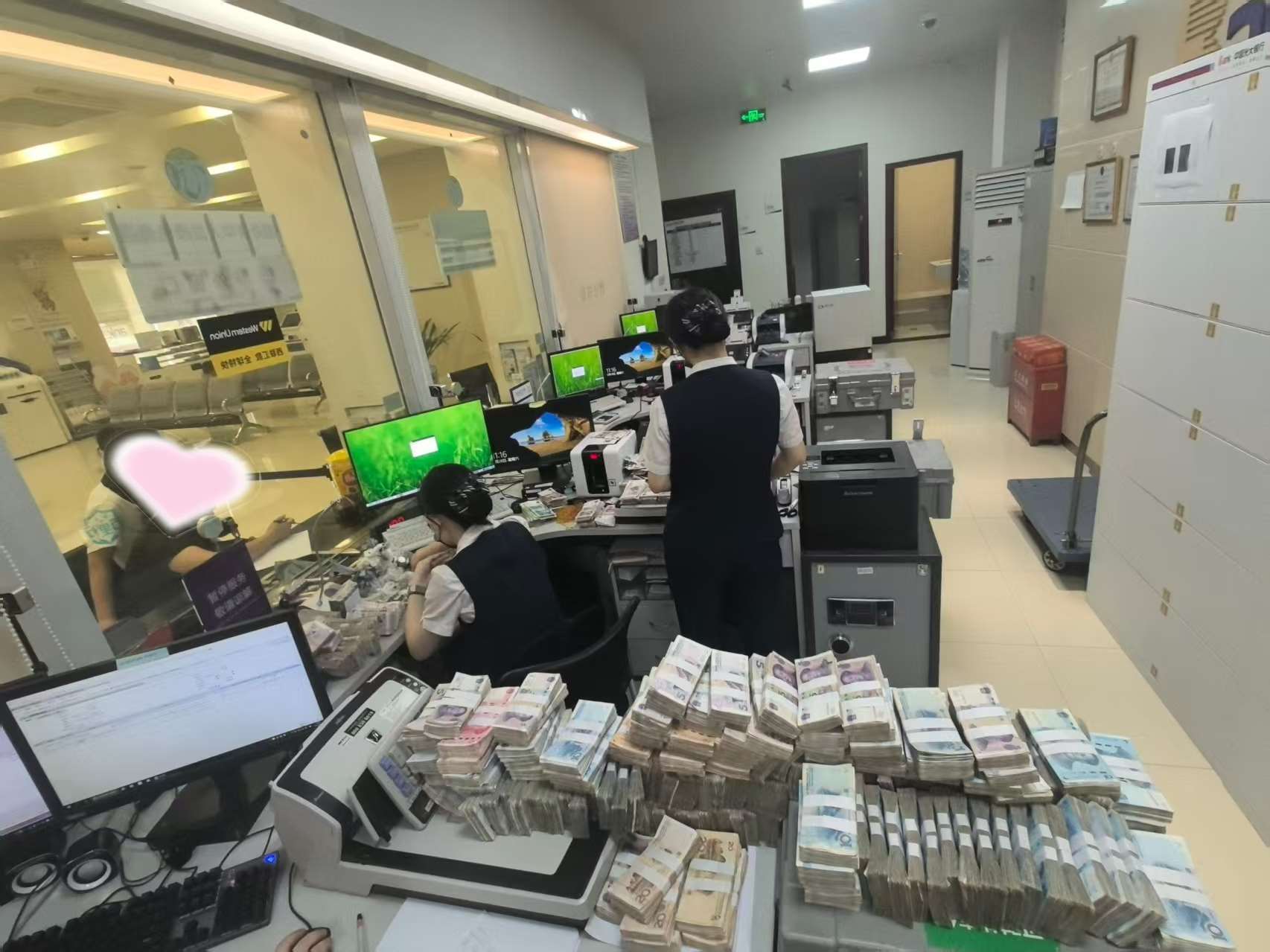 光大银行长沙分行：高效清点硬币和残损币获赞誉