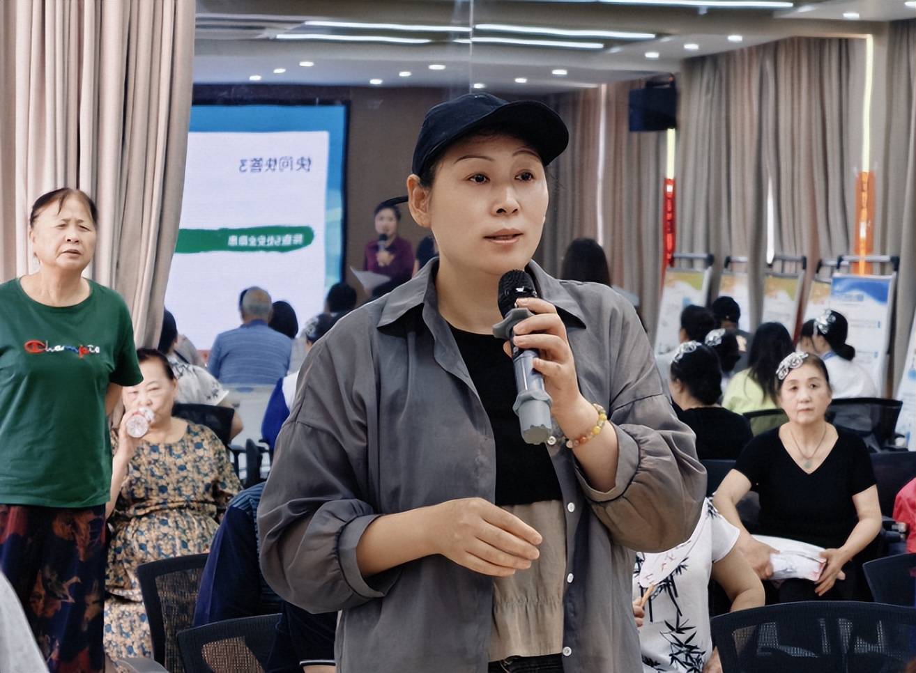 夏安颐养，乐享银龄！2025健康促进行动走进邗上街道