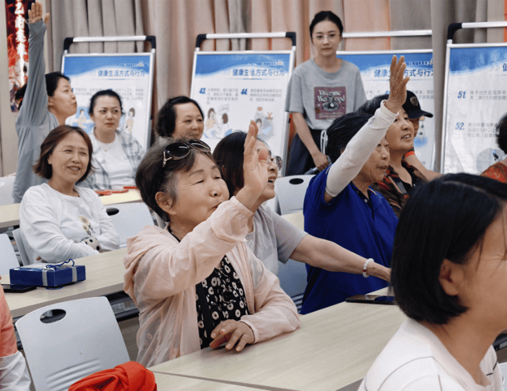 夏安颐养，乐享银龄！2025健康促进行动走进邗上街道