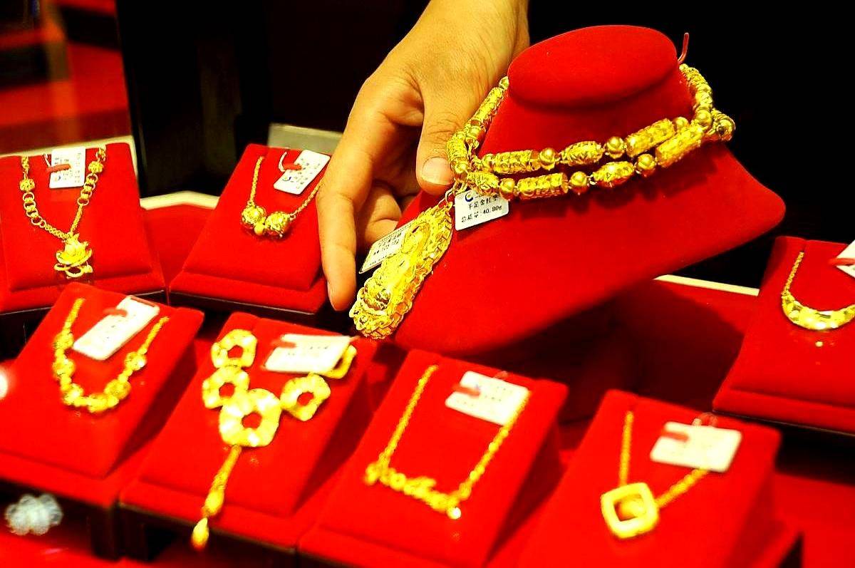 9月6日国际黄金最新行情揭晓，今日黄金价格呈现下跌趋势