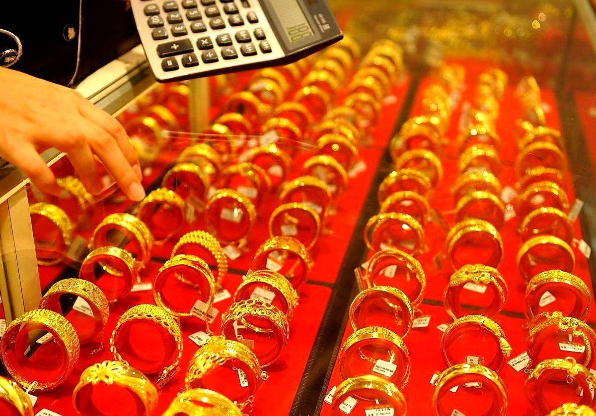 今日（25年9月18日）国内金价行情：金条价格下调，黄金回收价同步走低