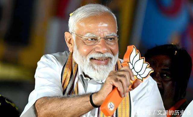 中印关系回暖，俄罗斯要求印度用人民币买石油，印度得硬着头皮买